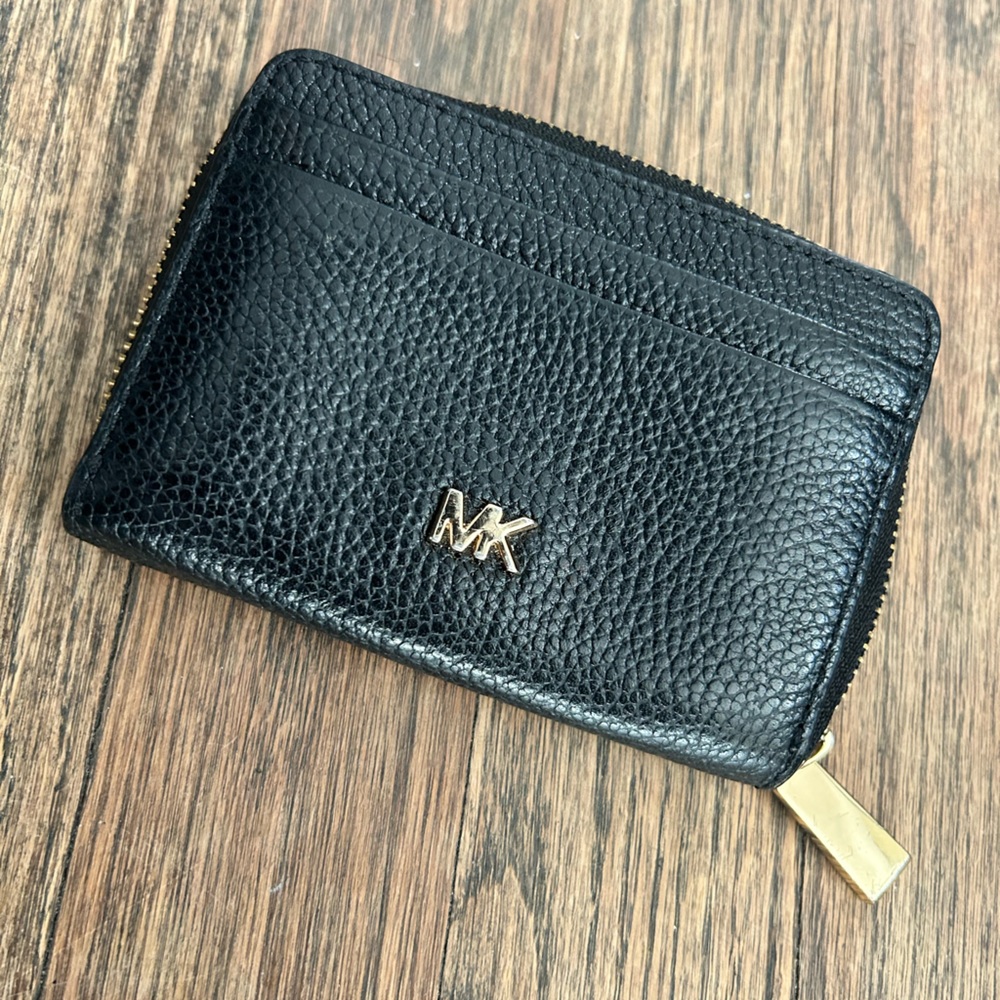 Michael Kors ID Wallet | Small “Money Pieces” Wallet | Zip-around MK wallet